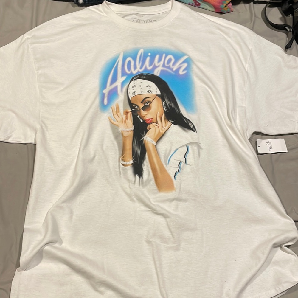 Aaliyah T-shirt